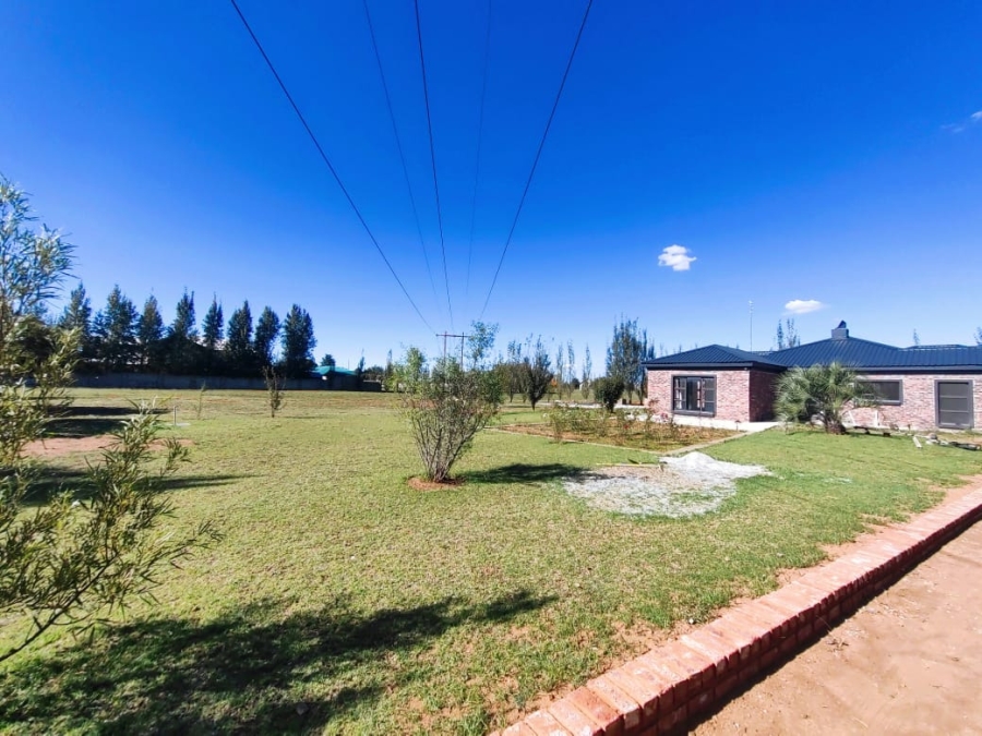 5 Bedroom Property for Sale in Grimbeeck Park North West